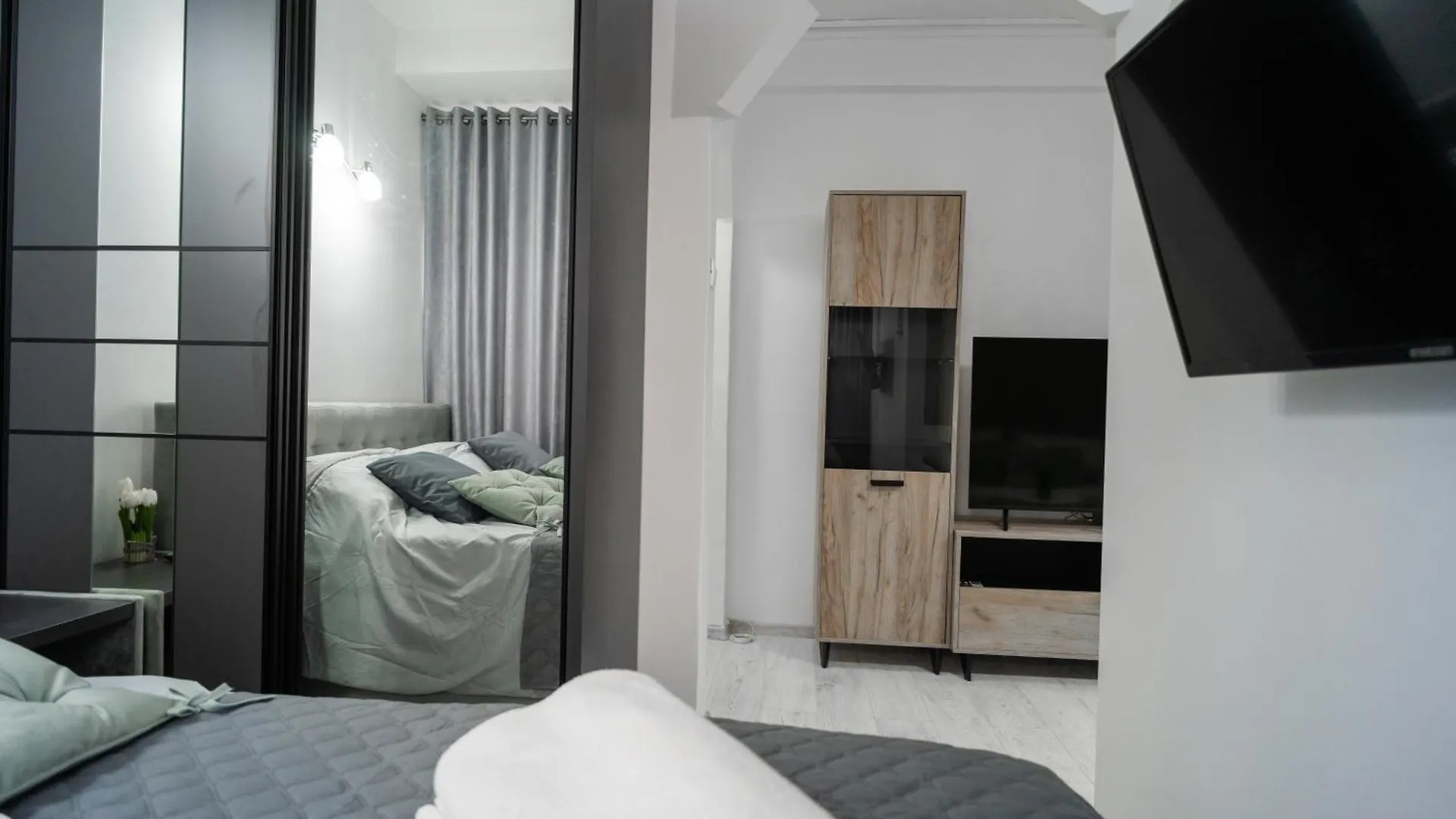 Ultra Central Cozy Apartment Schitu - Cismigiu Park Boekarest